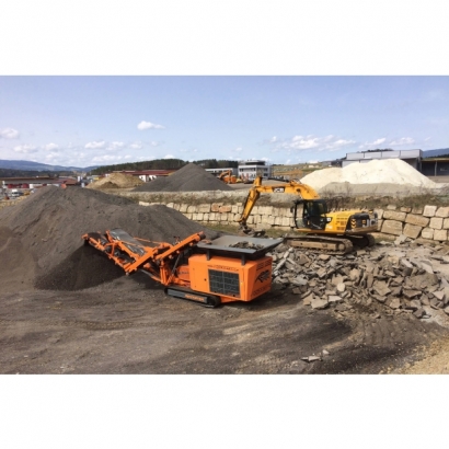 Rockster-R700S-Impact-Crusher-Prallbrecher-Asphalt-Recycling-Austria-03.jpg