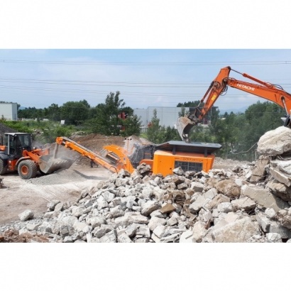 Rockster-R700S-Impact-Crusher-Prallbrecher-Concrete-Beton-Recycling-Austria-01.jpg